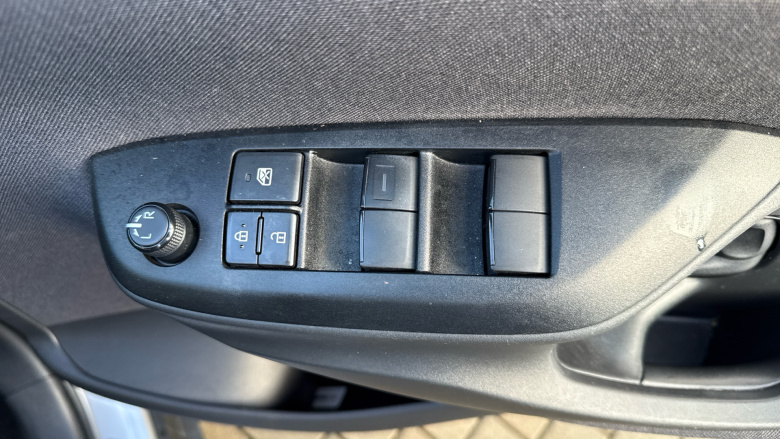 Toyota Yaris Cross 1.5 Hybrid Design 5dr CVT Hybrid Estate